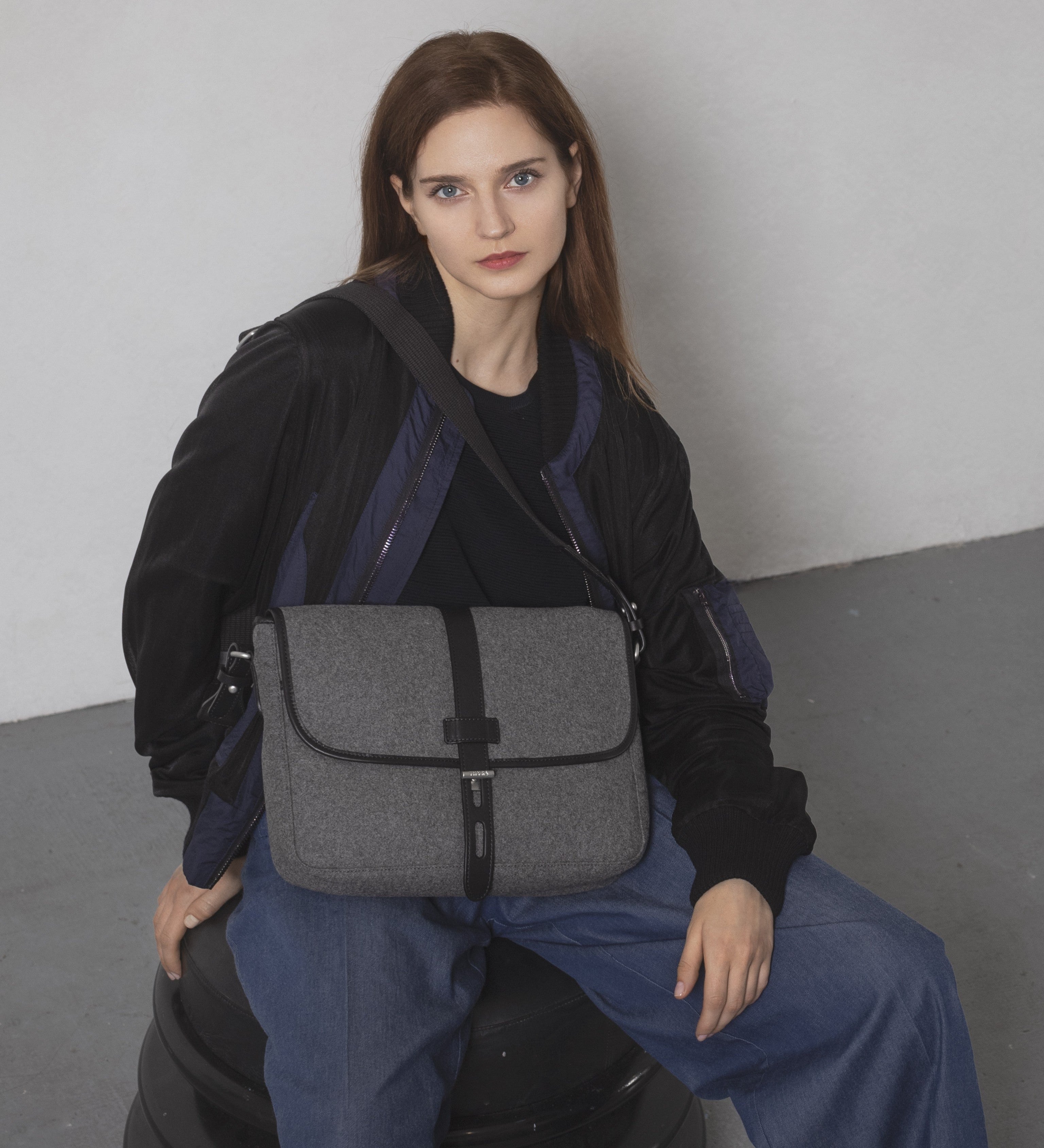 Woolen cloth bag | M