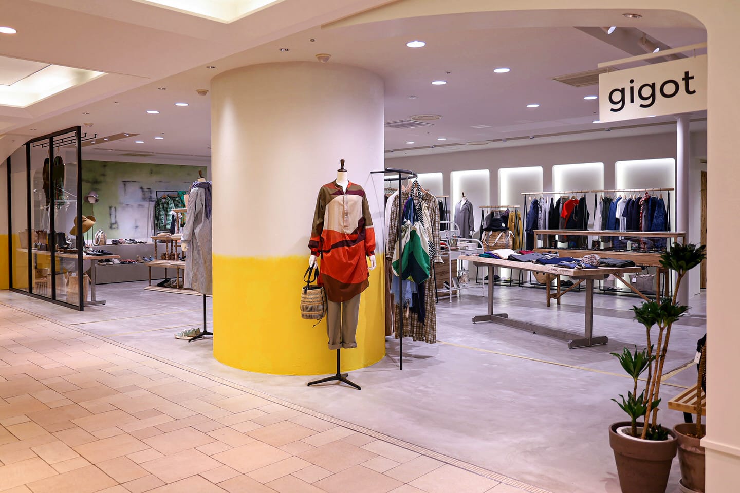 Magasin Gigot, Japon